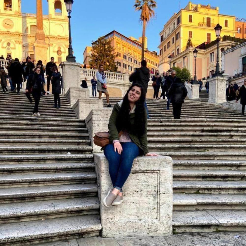 Meet your Posher, Alexandra